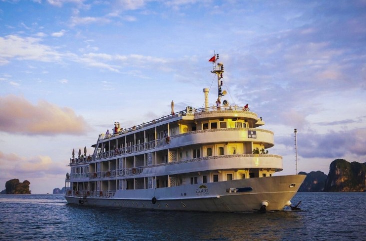 The Au Co Cruise Ship Halong Bay